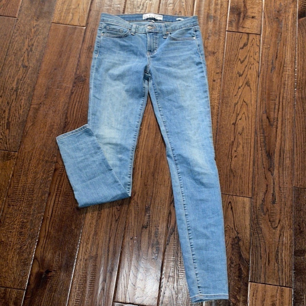 By Graham & Spencer VELVET Size 26 Skinny Jeans